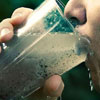 Cách tự kiểm tra xem nguồn nước nhà bạn có nhiễm bẩn không